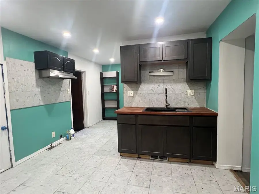 2222 Montana Street, Saint Louis, MO 63118 - #2
