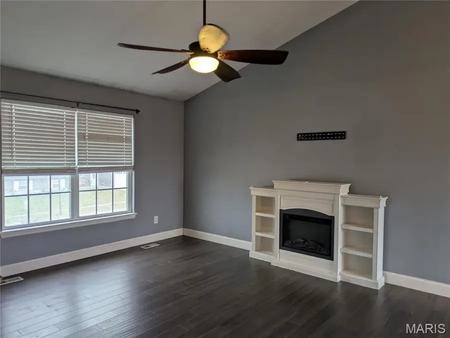 317 Huntleigh Parkway, Wentzville, MO 63385 - #2