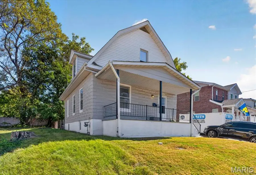 2632 Lyle Avenue, Maplewood, MO 63143-2110 - #3