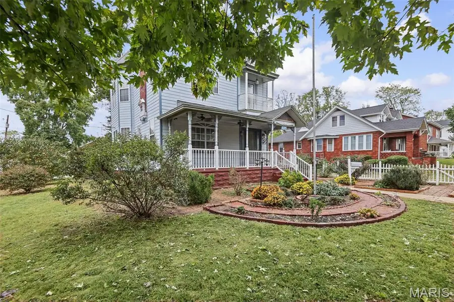 679 St Louis, Nashville, IL 62263 - #3