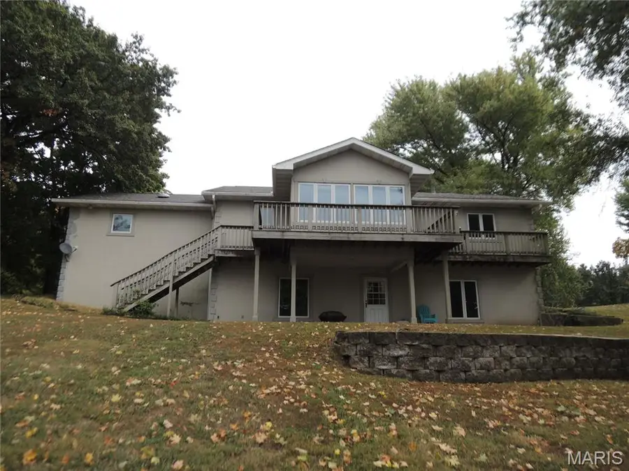 1319 Lake Shore Dr., Greenville, IL 62246 - #3
