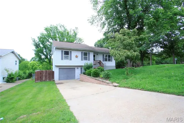 414 E Clement Street, De Soto, MO 63020