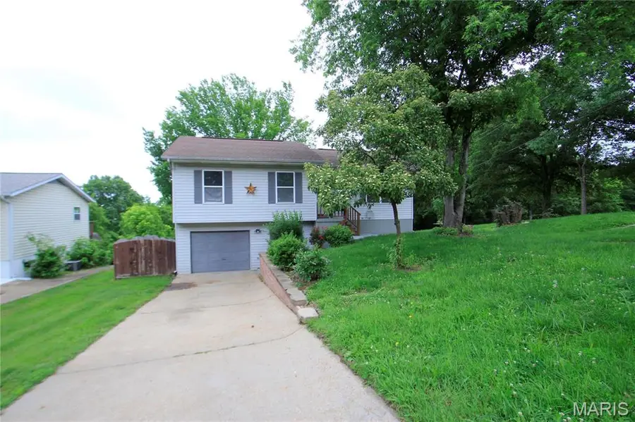 414 E Clement Street, De Soto, MO 63020 - #3