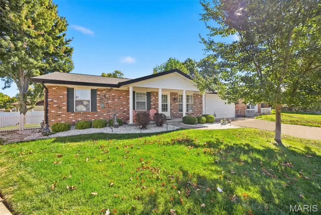 5858 Hunterbrook Court, Oakville, MO 63129 - #1