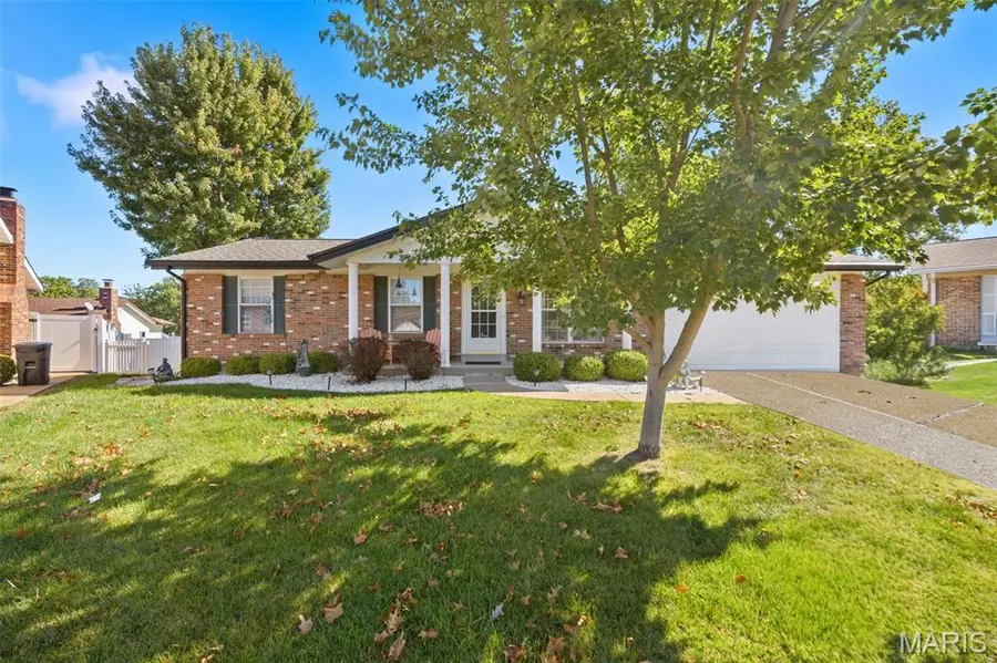 5858 Hunterbrook Court, Oakville, MO 63129 - #3
