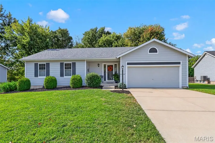 120 Oak Valley Drive, Saint Peters, MO 63376 - #2
