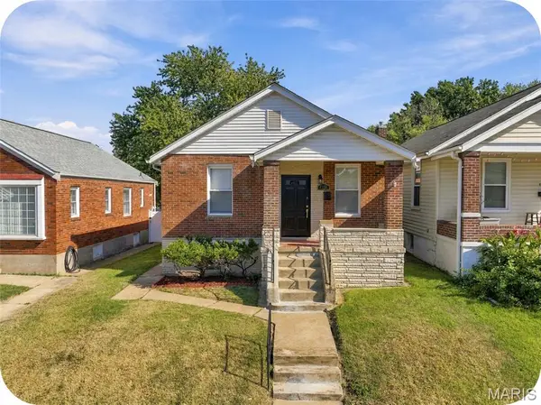 4151 Quincy Street, St Louis, MO 63116