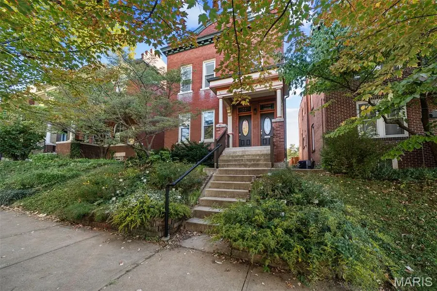3884 Connecticut Street, Saint Louis, MO 63116 - #2
