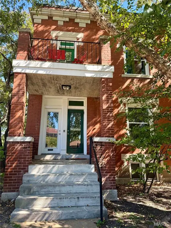 5837 Nina Place, St Louis, MO 63112