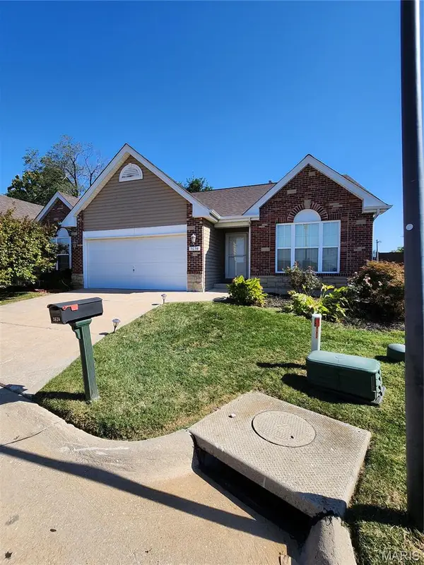 3638 Candlewyck Green Court, Florissant, MO 63034