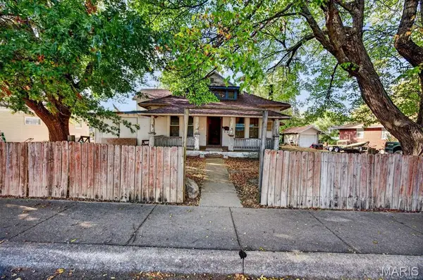 359 W Hayes Street, Lebanon, MO 65536