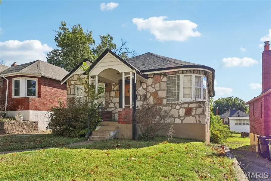 2912 Maywood Avenue, Velda Village Hills, MO 63121 - #2