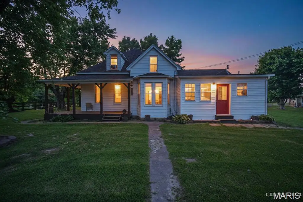 1924 High Street, Chester, IL 62233 - #1