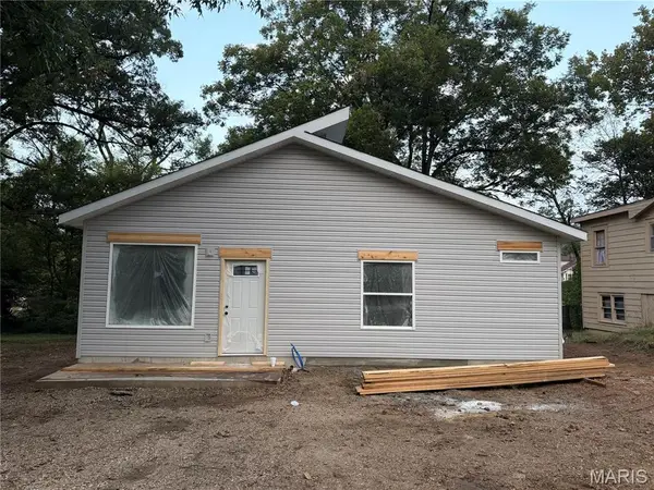 725 N 10th Street, Poplar Bluff, MO 63901