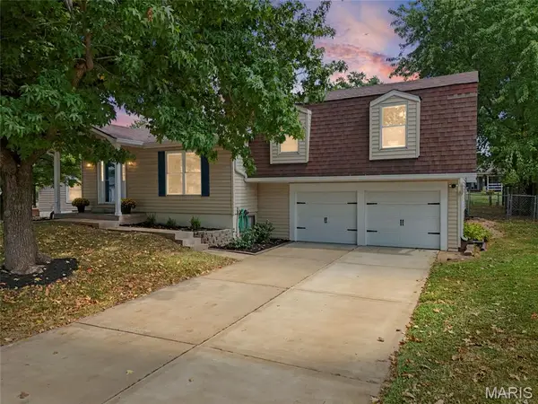37 Ann Drive, St Peters, MO 63376