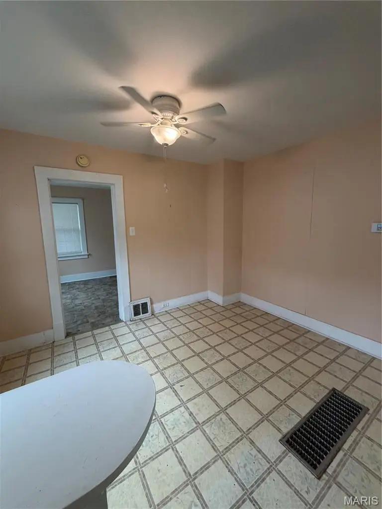 3509 Oscar Avenue, Alton, IL 62002 - #3
