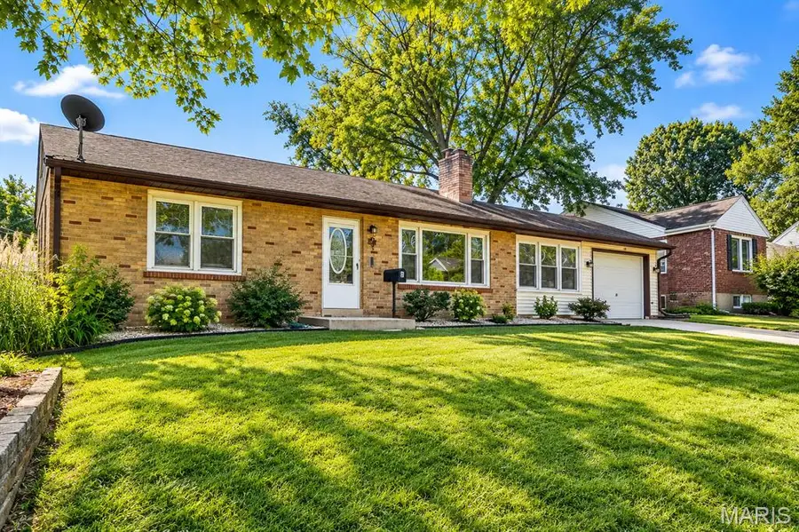 7 Santa Cruz Drive, Florissant, MO 63031 - #2
