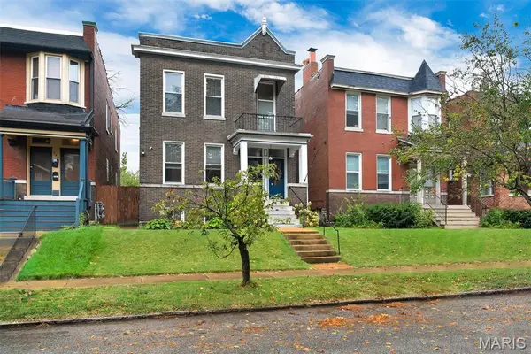 748 Dover Place, St Louis, MO 63111