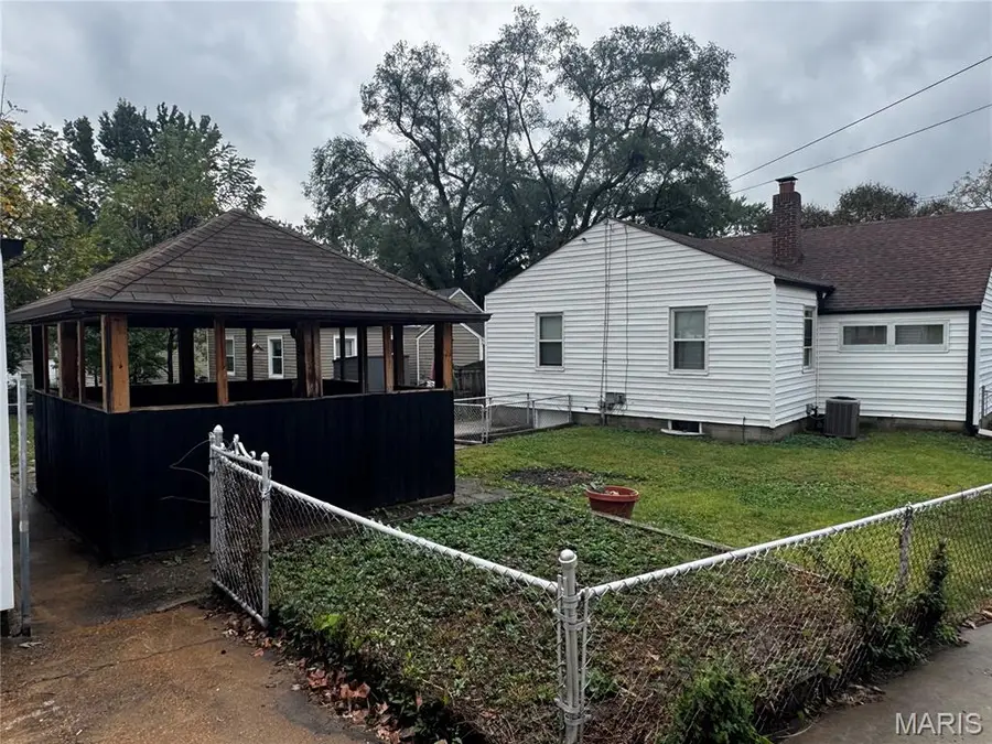 190 N New Florissant Road, Florissant, MO 63031 - #3