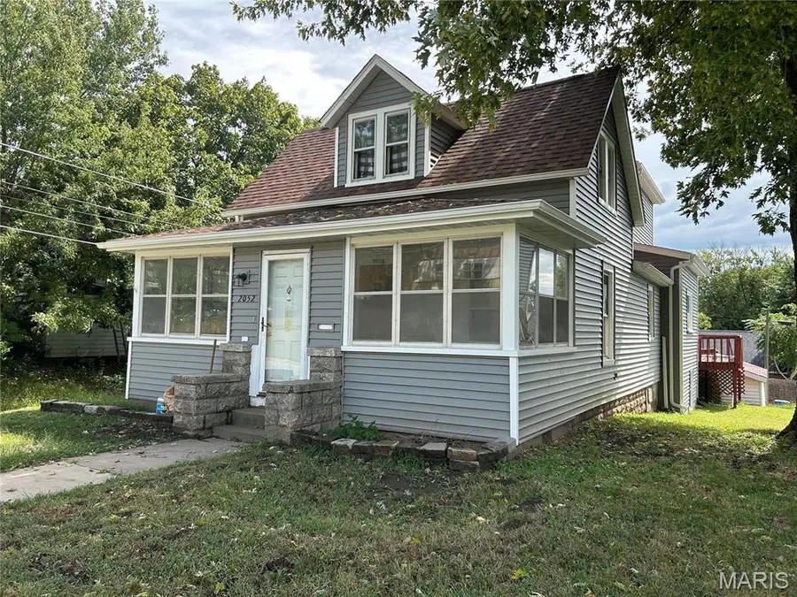 2052 3rd Avenue, East Moline, IL 61244 - #2