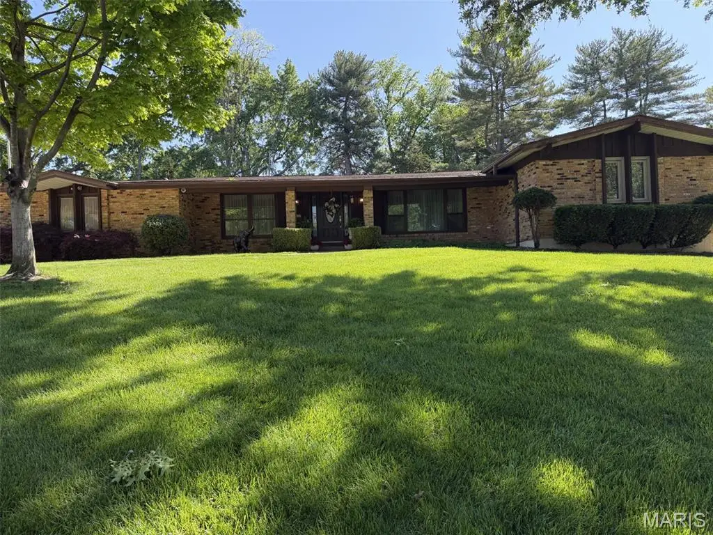 14167 Parliament Drive, Chesterfield, MO 63017 - #1