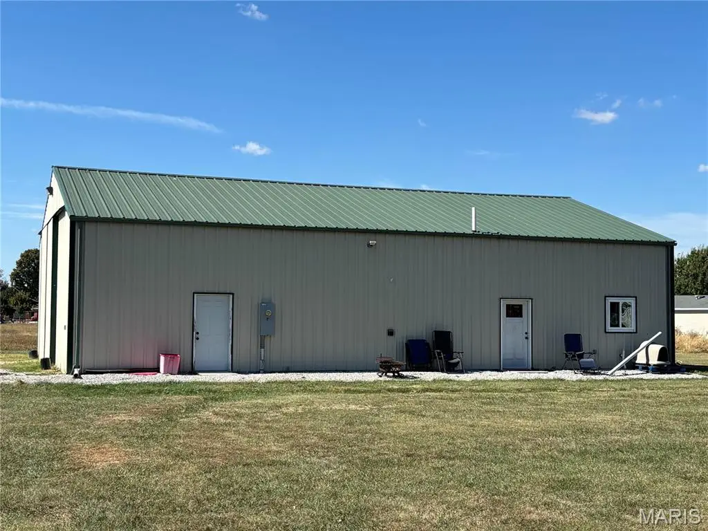 207 S 7th Street, Mulberry Grove, IL 62262 - #1