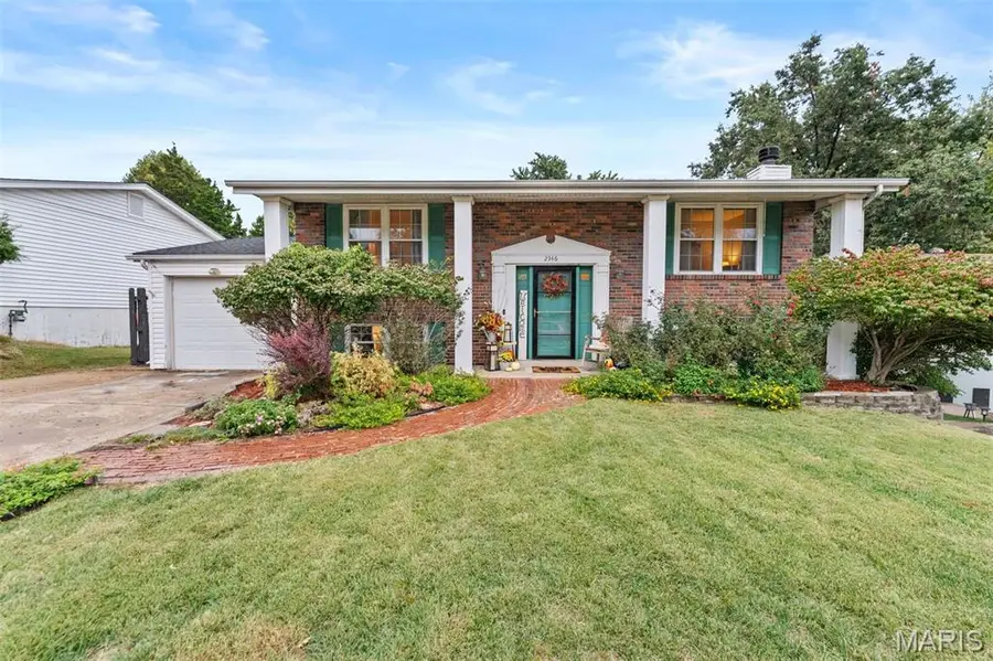 2346 Wesglen Estates Drive, Maryland Heights, MO 63043 - #2