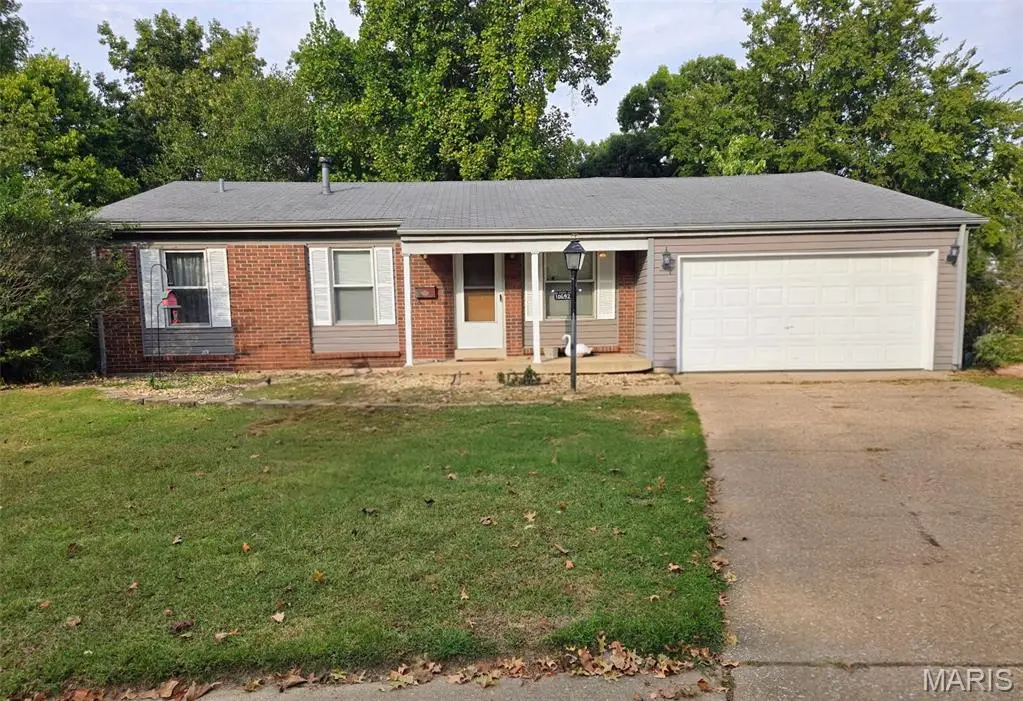 10692 Foxpath Drive, Saint Louis, MO 63137 - #1