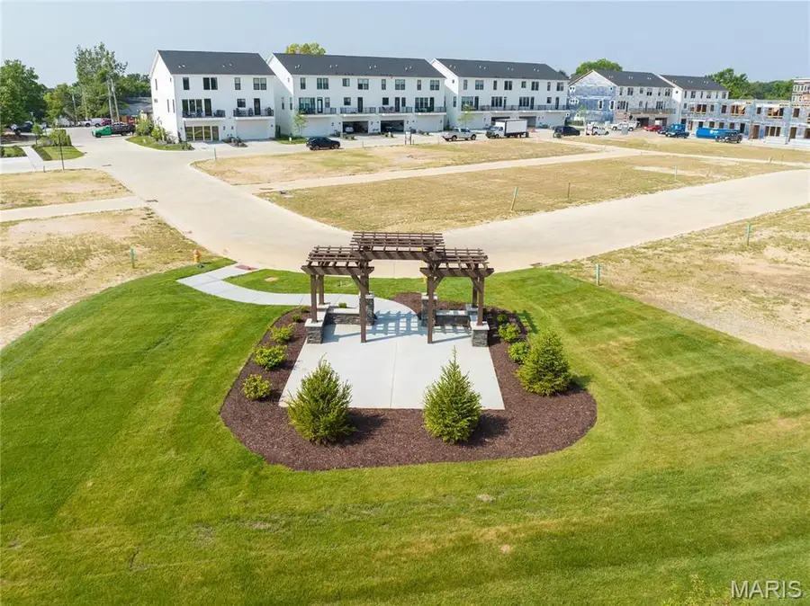 8942 Gateway Heights Avenue E #77-501, Richmond Heights, MO 63144 - #3