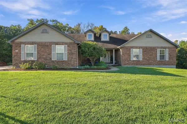 122 Echo Lake Circle, Eureka, MO 63025