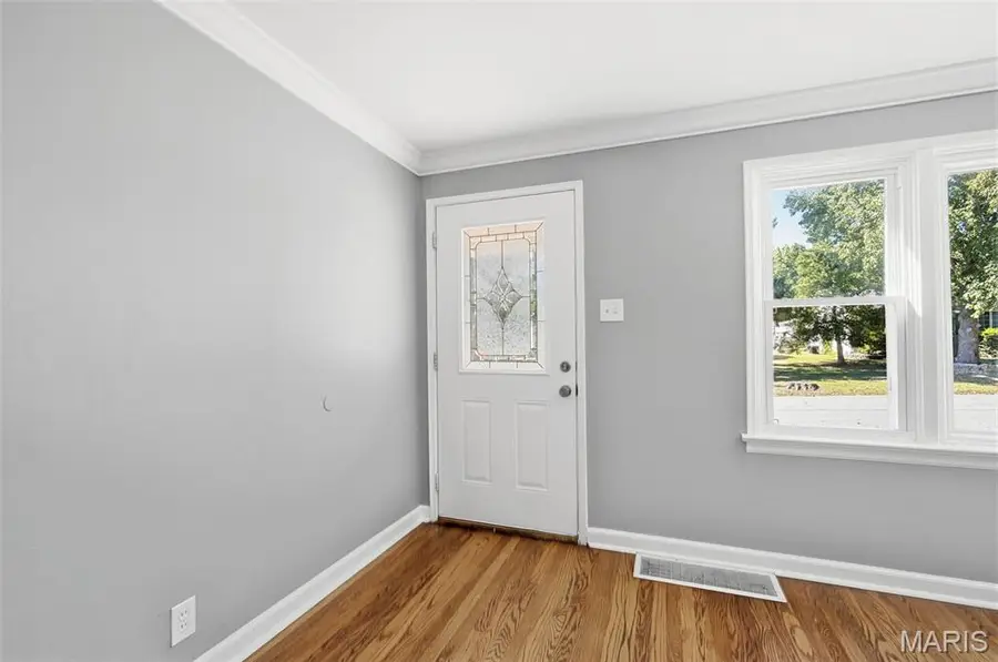 10204 Tappan Drive, Bellefontaine Neighbors, MO 63137 - #3