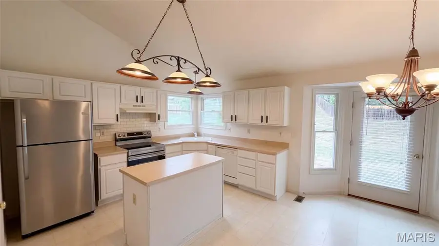 701 Garden Bounty Drive, Saint Peters, MO 63376 - #2