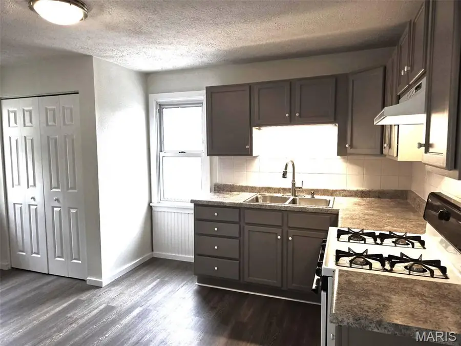 1510 Ridge Street, Carlyle, IL 62231 - #2
