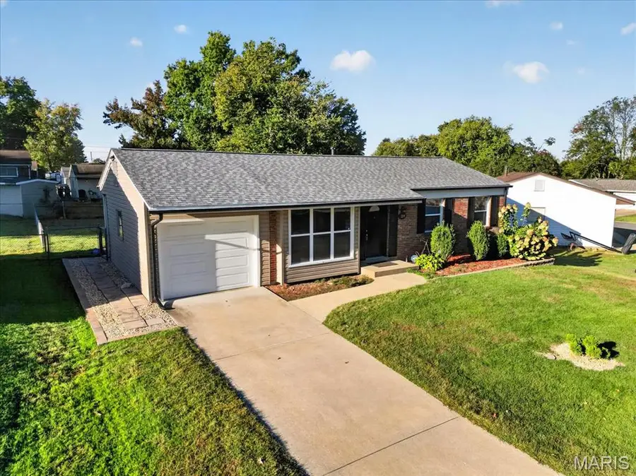 3219 Edgeworth Lane, Saint Charles, MO 63301 - #2