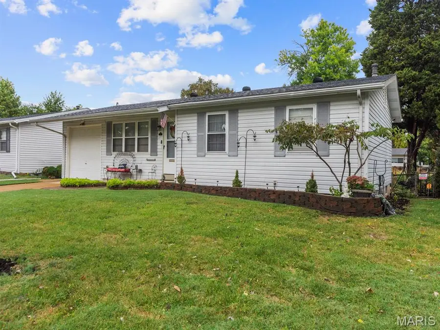 975 Sherman Lane, Florissant, MO 63031 - #2
