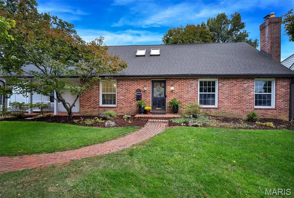 642 Windrush Drive, Kirkwood, MO 63122 - #1