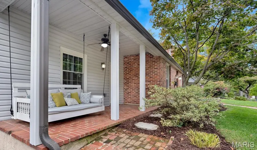 642 Windrush Drive, Kirkwood, MO 63122 - #3