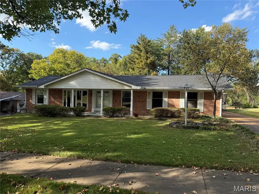 6945 Lakeside Hills Drive, Florissant, MO 63033 - #2