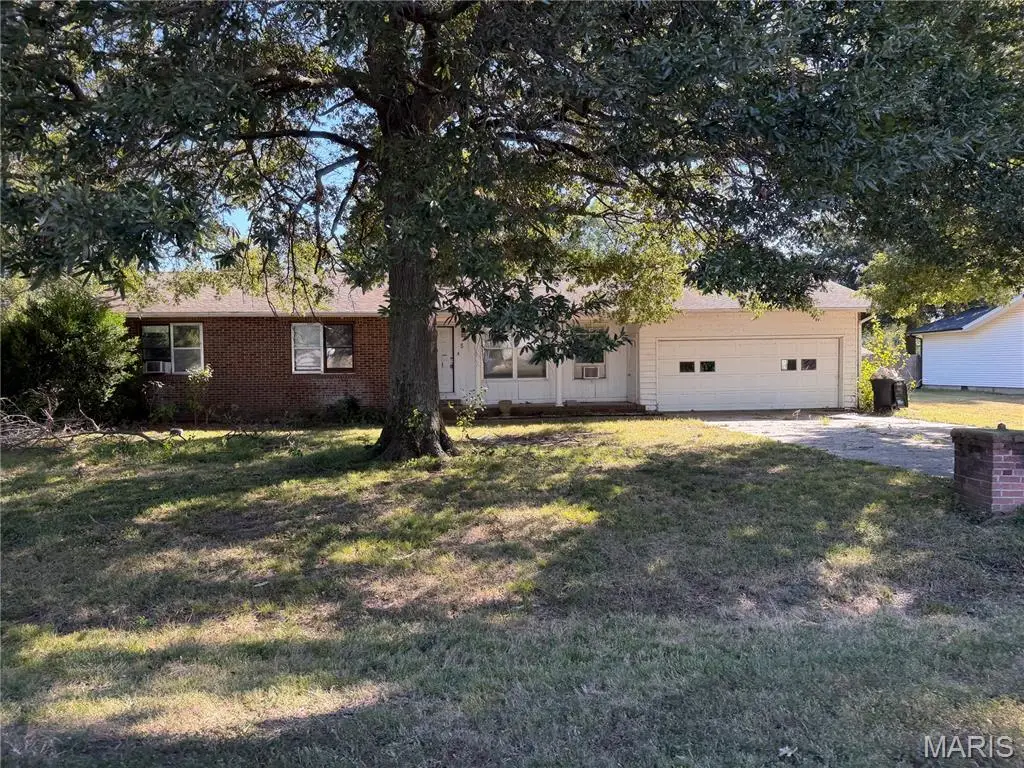5 Charles Drive, Sikeston, MO 63801 - #1