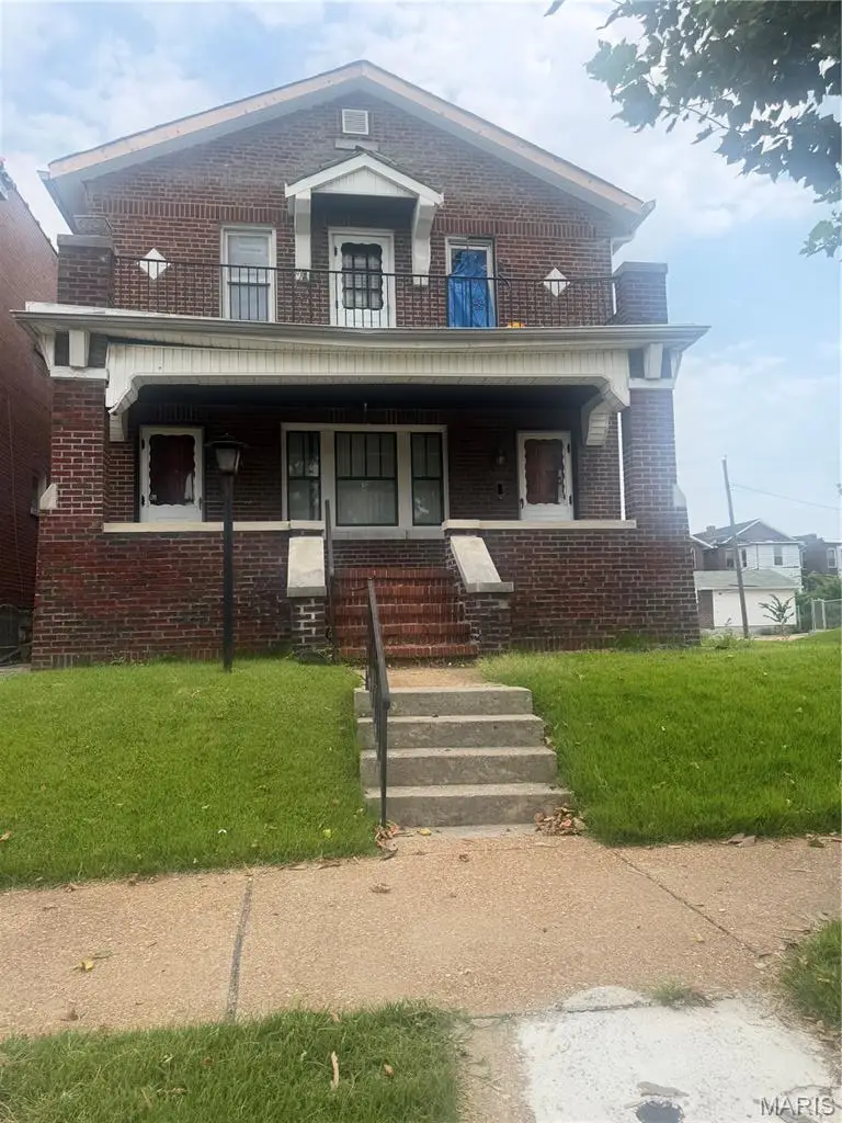 4201 E San Francisco Avenue, Saint Louis, MO 63115 - #1