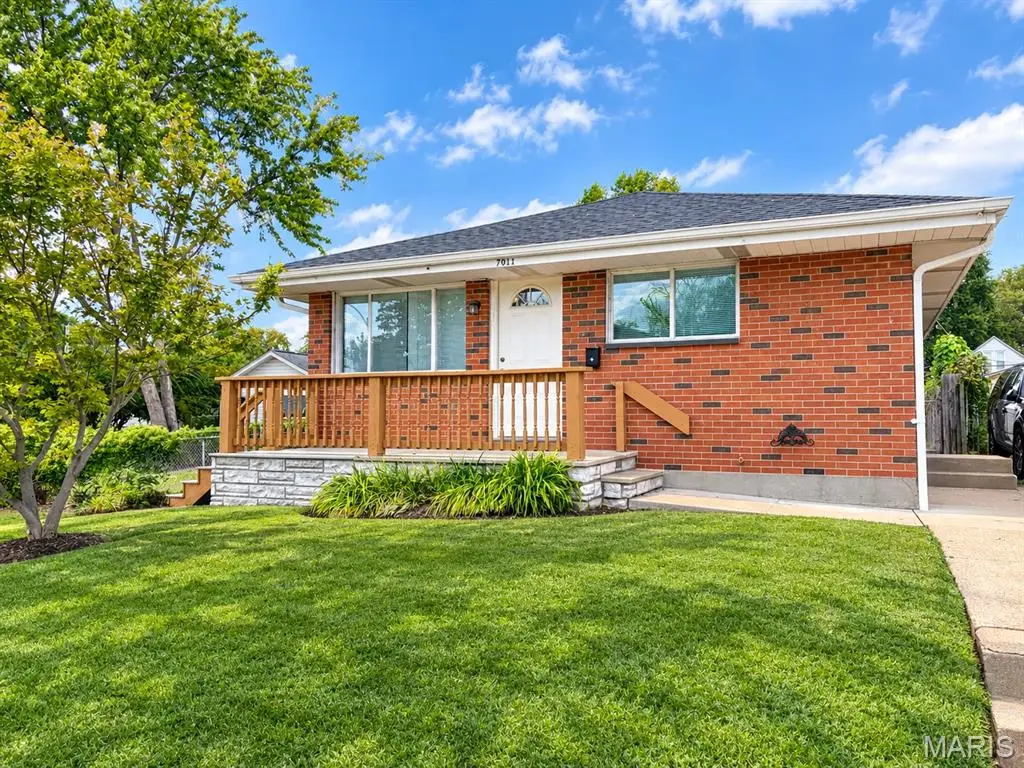 7011 Lansdowne Avenue, Saint Louis, MO 63109 - #1