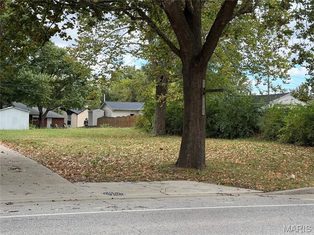 705 Poplar Street, Highland, IL 62249 - #1