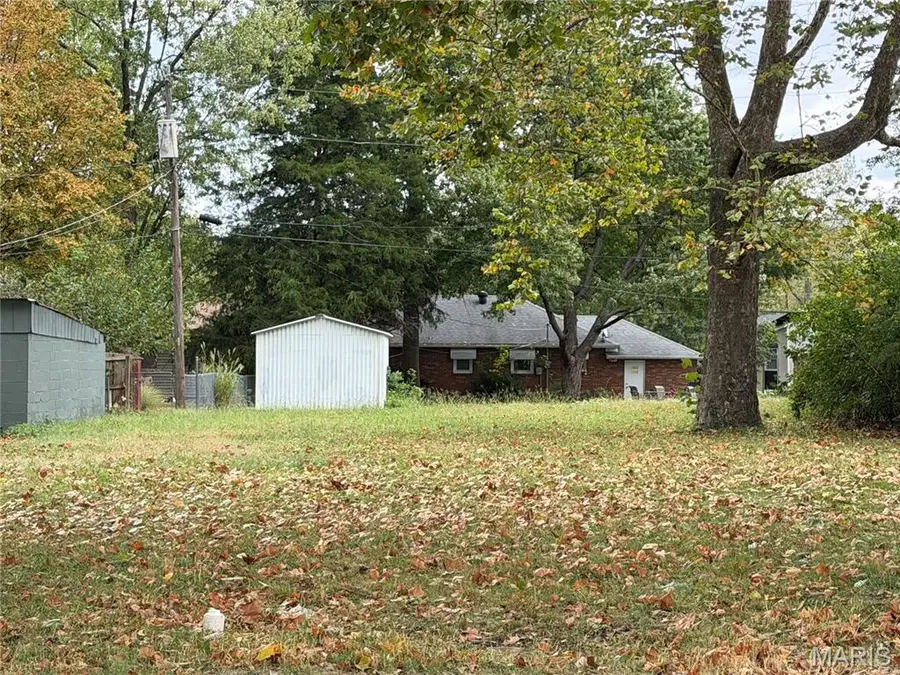 705 Poplar Street, Highland, IL 62249 - #3
