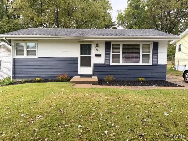 3581 Valleywood Drive, St John, MO 63114