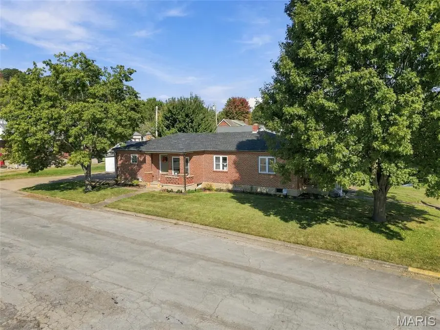 405 W 9th Street, Hermann, MO 65041 - #3