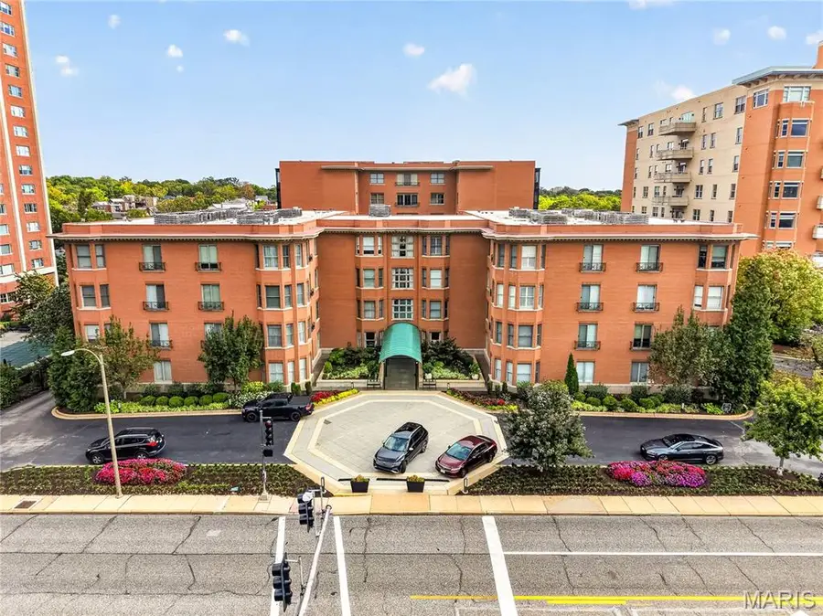 750 S Hanley #62, Clayton, MO 63105 - #2