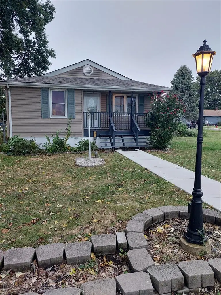 105 S Olive Street, Hartford, IL 62048 - #1