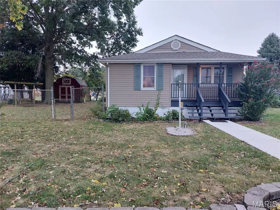 105 S Olive Street, Hartford, IL 62048 - #2