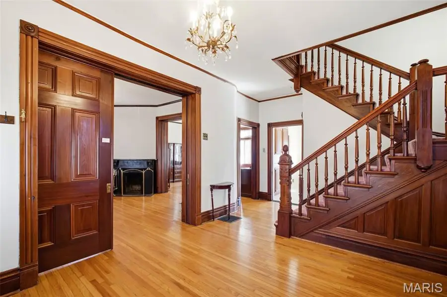 7038 Pernod Avenue, Saint Louis, MO 63139 - #3