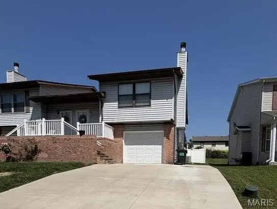 15 Clinton Hill Drive, Belleville, IL 62226